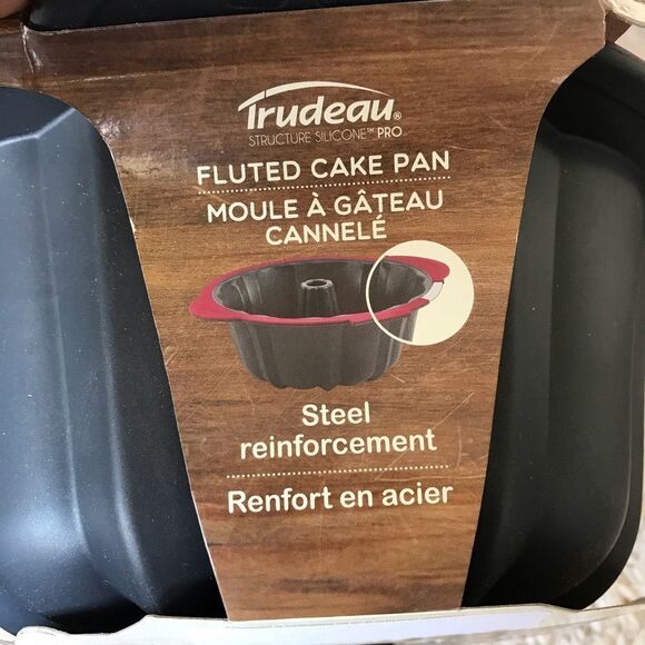 Trudeau Fluted Cake Pan​ - Picture 4 of 5